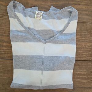 Faded Glory Women's L grey and white stripped sweater oversized